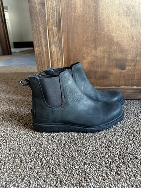 Women’s Sorel Black Chelsea Boots